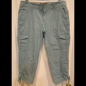 Eddie Bauer Cargo Capris Seafoam Green Size 8